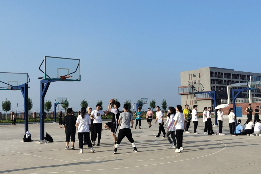 素质扩展 激情学习——唐山市曹妃甸区中恒高级中学教师培训活动纪实（一）