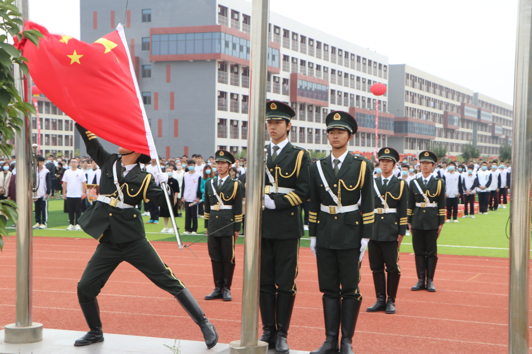 逐梦青春心向党 感恩家国勇担当——中恒高级中学高三年级成人礼纪实