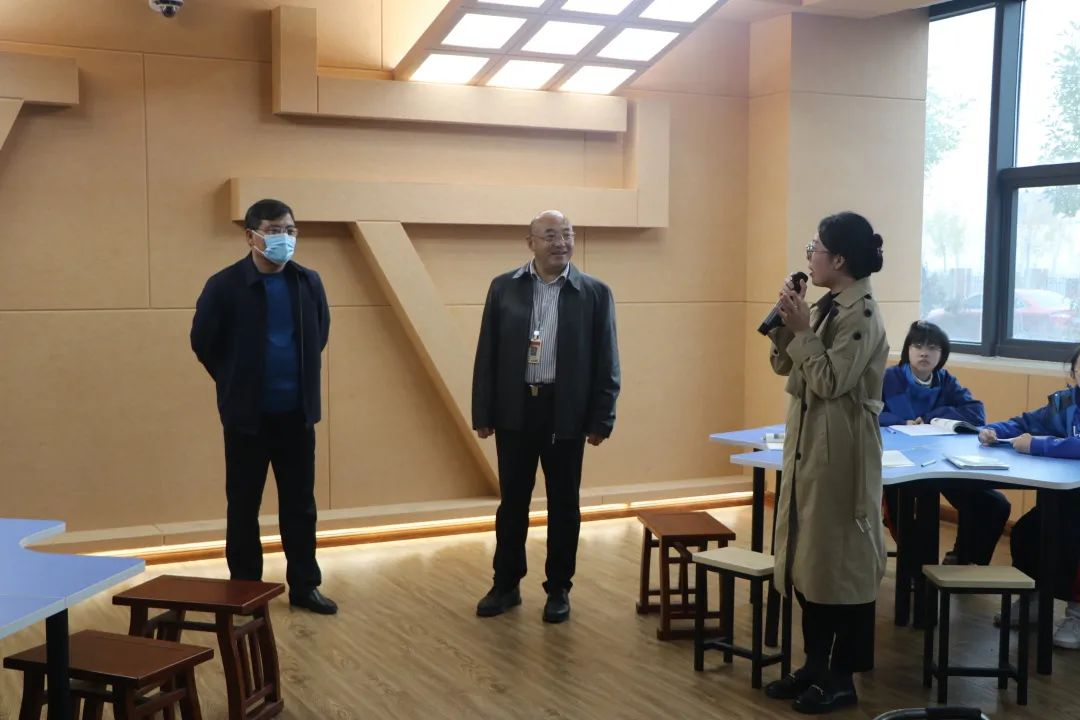 唐山市曹妃甸区人大代表和政协委员莅临我校参观指导