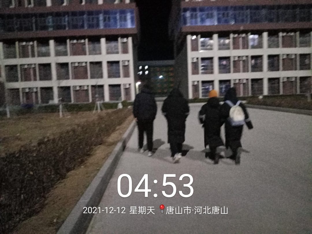 送考暖心实纪——中恒高级中学高三年级为美术生现场送祝福